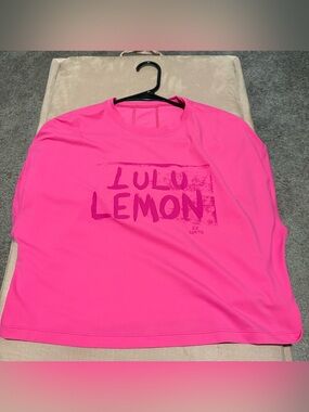 Lululemon Ed Curtis Abrasion Resistant Tee Shirt